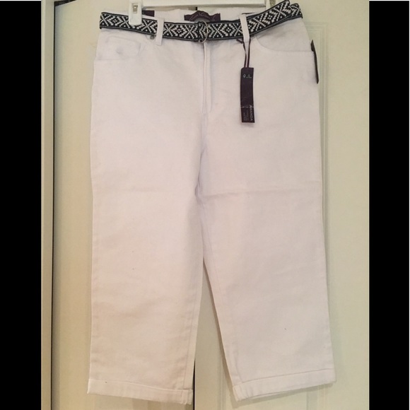 NEW GLORIA VANDERBILT AMANDA WHITE CAPRI SIZE 10 - Picture 1 of 3